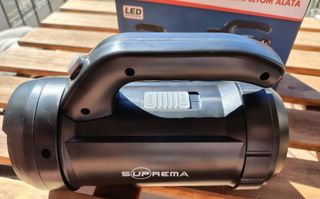Torcia LED Suprema con kit attrezzi