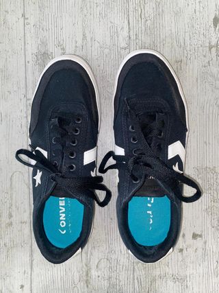Zapatillas Converse Talla 40 Negras y Blancas