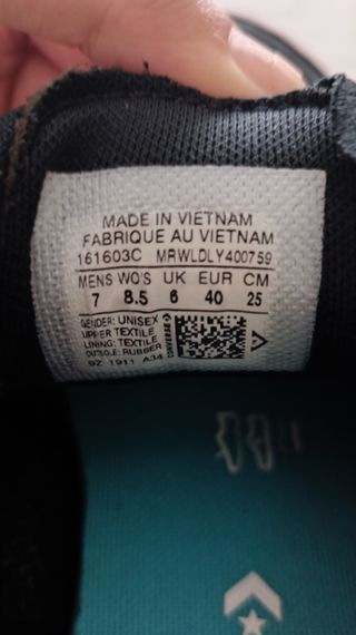 Zapatillas Converse Talla 40 Negras y Blancas