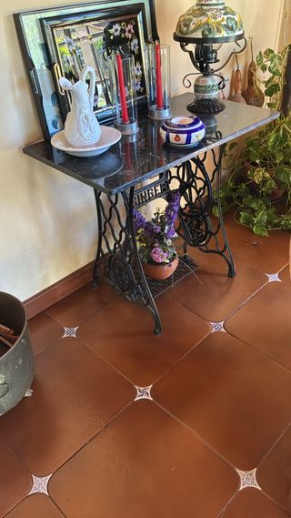 maquina de coser cpnvertida en mesa