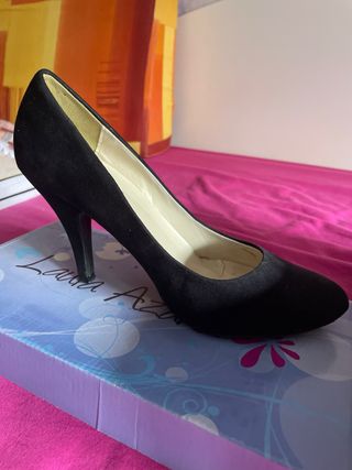 Zapatos de ante negros Laura Ashley
