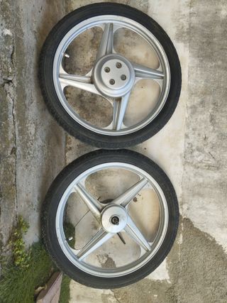 Llantas Piaggio Vespa 4 radios