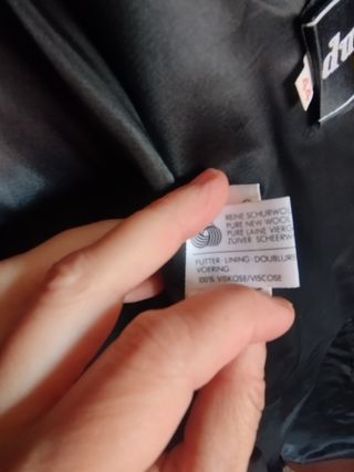 Abrigo de paño negro-Lana