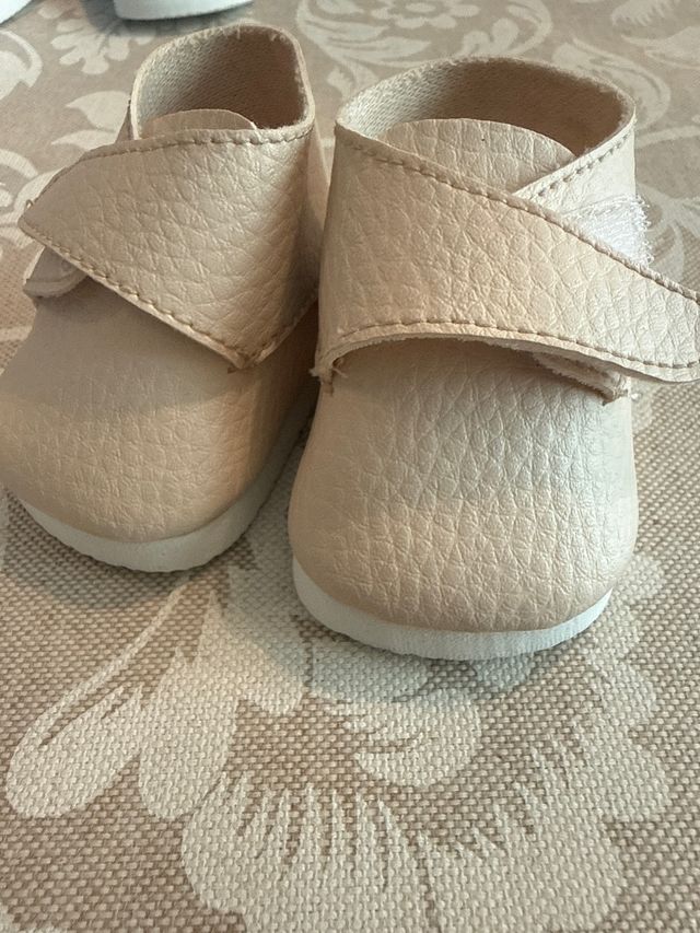 Zapatitos para bebé reborn