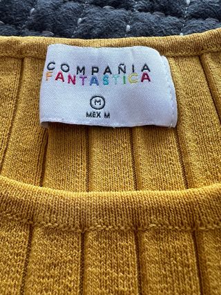 Camiseta amarilla Compañía Fantástica