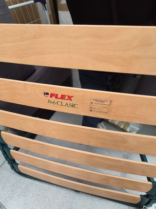 Colchón de Pikolin y somier de láminas Flex