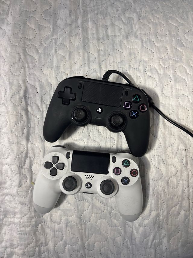 PS4 (PlayStation 4) Negra