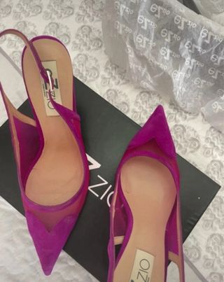 Zapatos de tacón Ezzio color buganvilla.