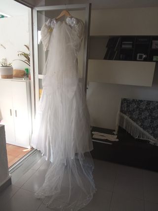 Vestido de Novia con Complementos