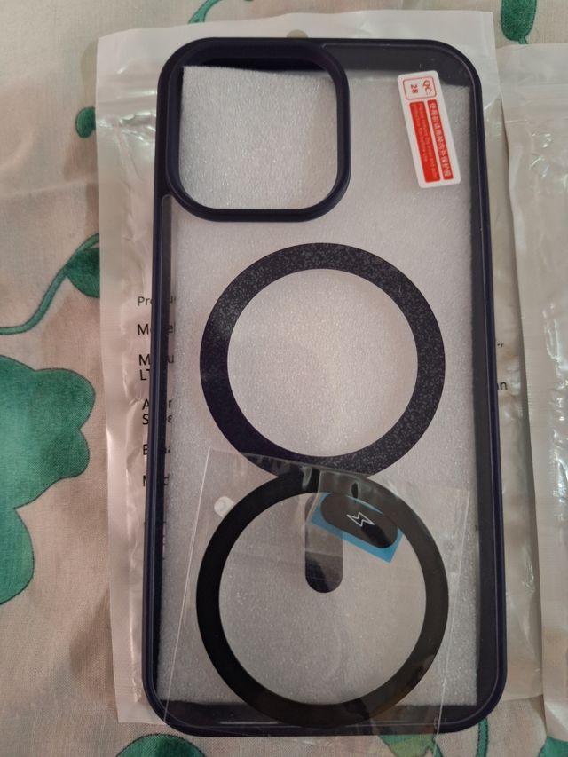 Custodia iPhone 15 con anello