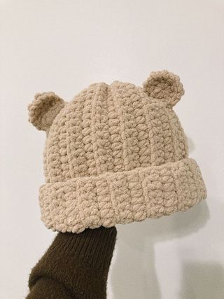 Gorro tejido con orejas de oso para bebé