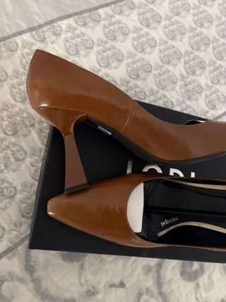 Zapatos de tacón Lodi charol marrón