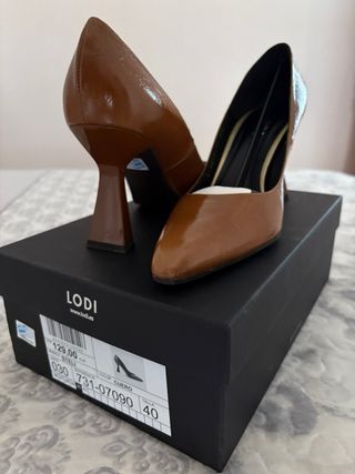 Zapatos de tacón Lodi charol marrón