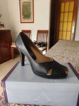 Zapatos de tacón Wonders negros