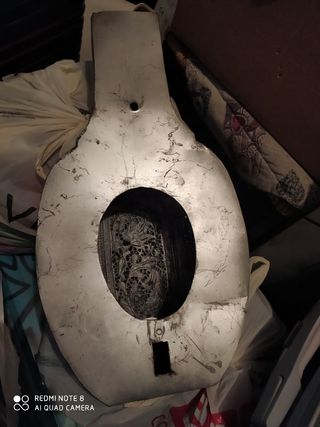 Vaso decorativo in metallo traforato