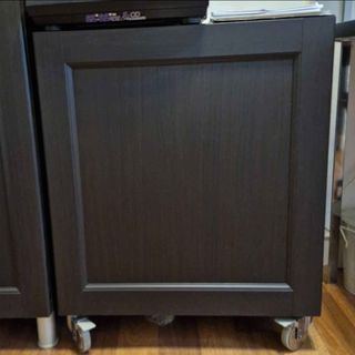 Mueble de almacenaje con ruedas