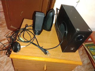 Altavoces Logitech Negros