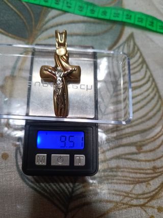 Collana in oro 18k con pendente croce