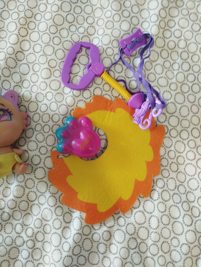 Muñeco Beasties con accesorios