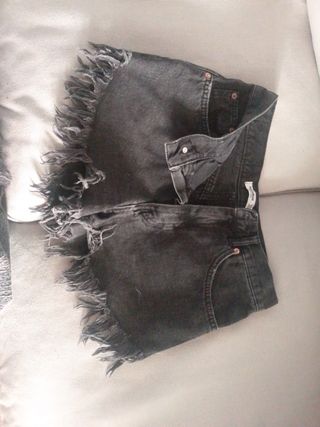 Shorts vaqueros negros Pull&Bear Talla 36