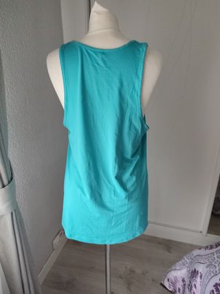 Camiseta tirantes microfibra deportiva