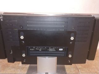 Lote 2 teles y 1 tocadiscos