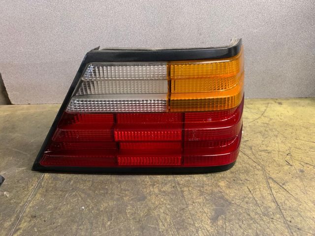 Pilotos Traseros Mercedes W124