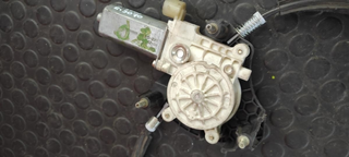 Motor elevalunas delantero izquierdo 82002098 (AG