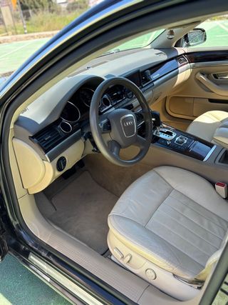 Audi A8 D3