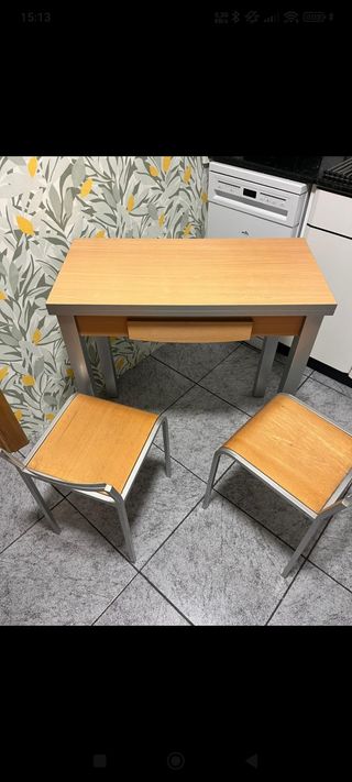 Mesa y 2 sillas cocina madera y metal