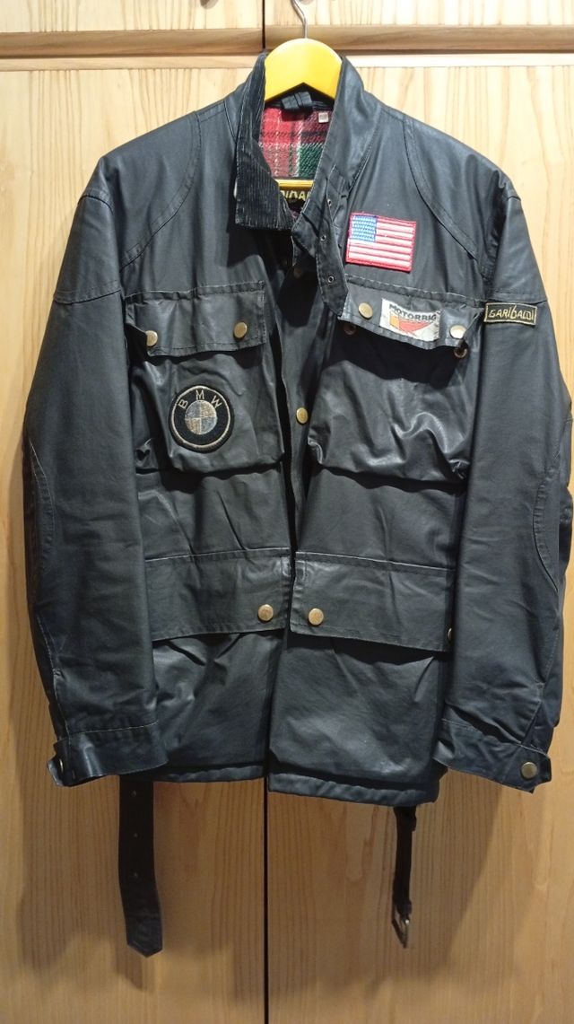 Chaqueta Garibaldi tipo Barbour Negra