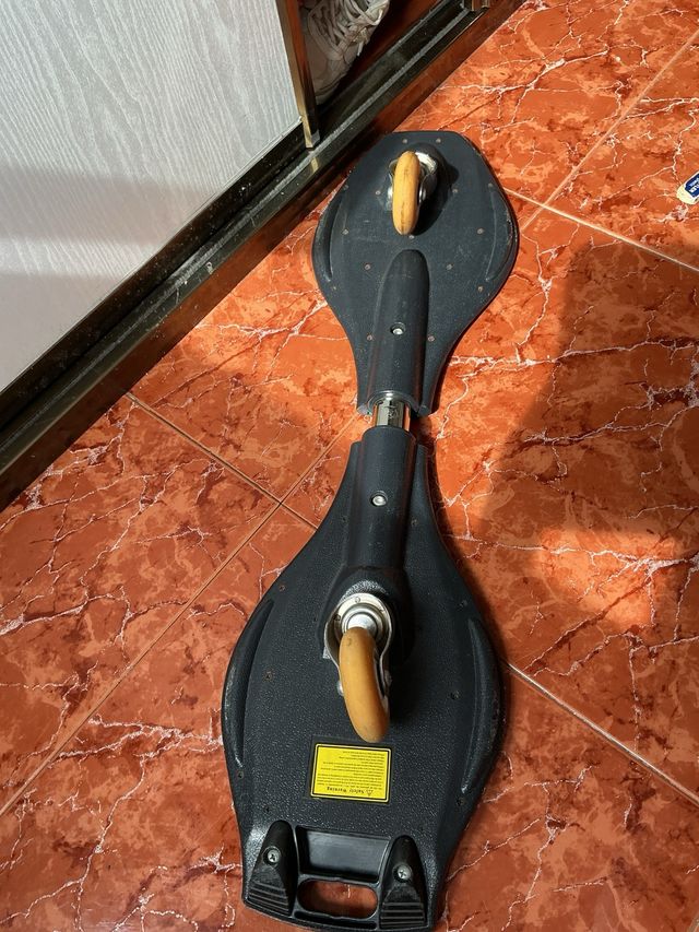 Skate de dos ruedas verde