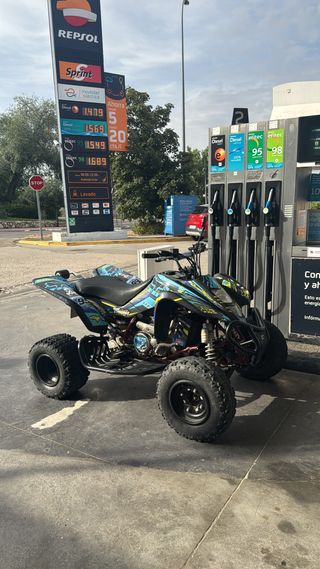 SUZUKI LTZ 400 black edition