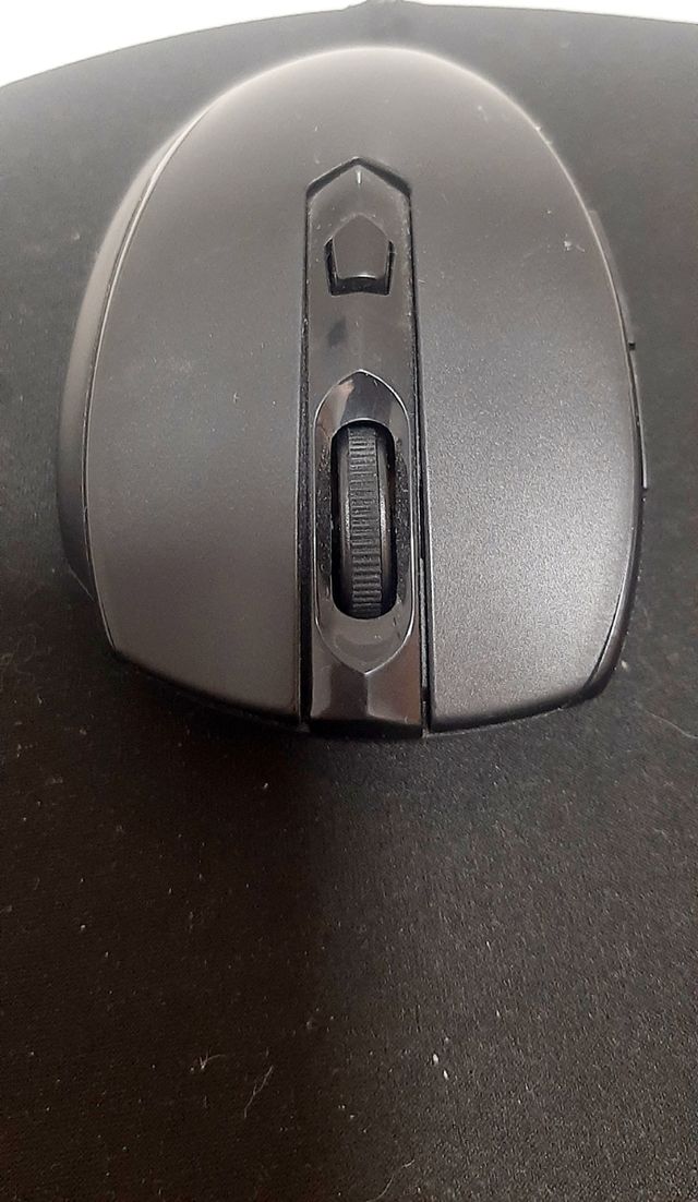 Ratón Inalámbrico Negro, en buen estado, si uso.