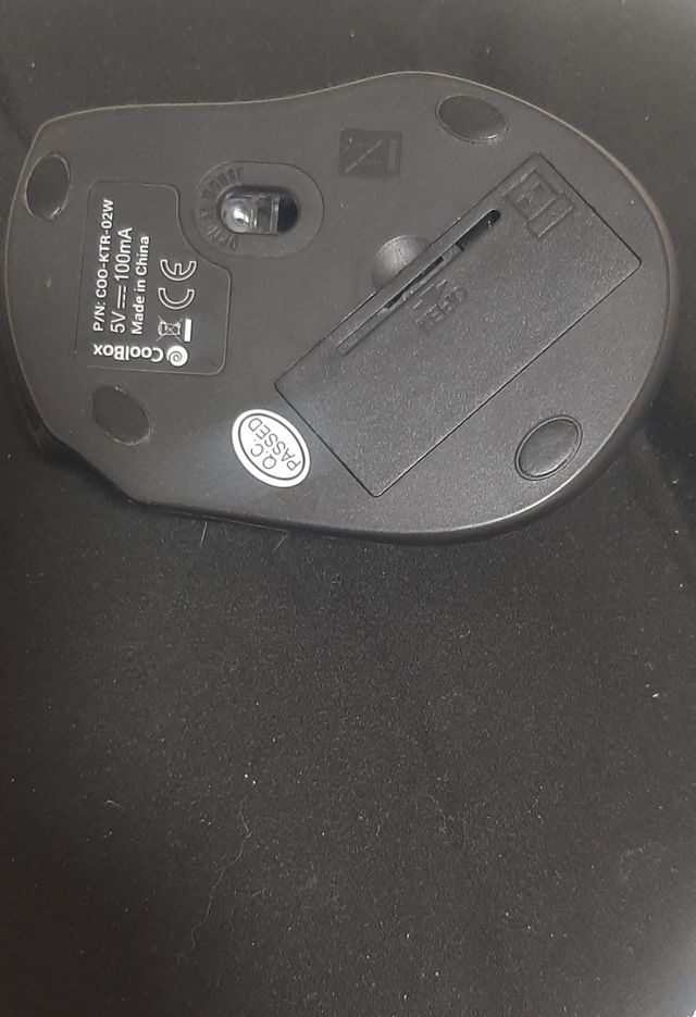 Ratón Inalámbrico Negro, en buen estado, si uso.