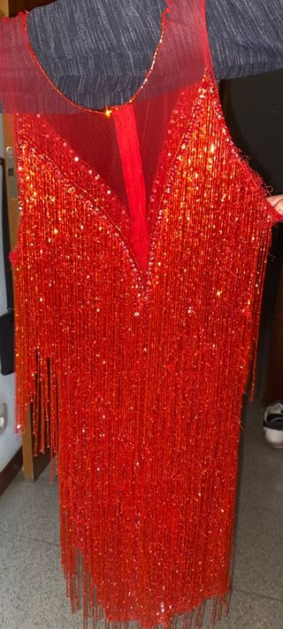 Vestido boda gitana de flecos de canutillo rojo
 