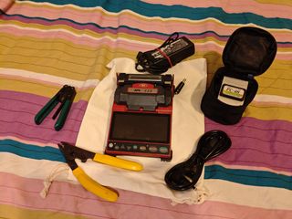 AFL 12S – Giuntatrice a fusione professionale con