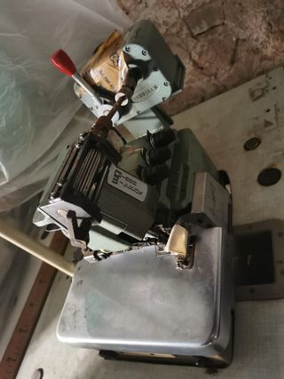 Máquina de coser industrial