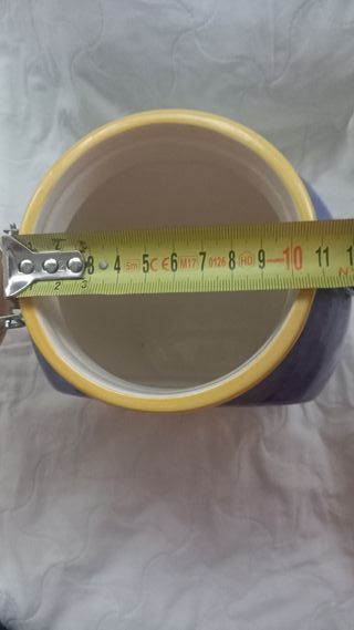 Barattolo decorato con coperchio