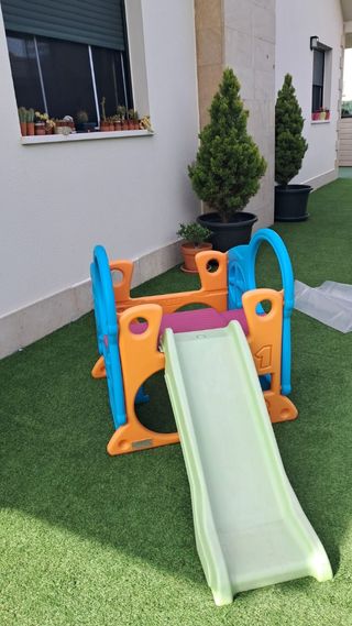 Parque infantil jardín niños