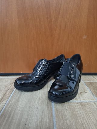 Scarpe tacco largo nere lucide