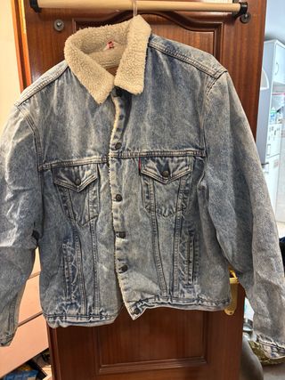 Chaqueta Levi's vaquera con forro sherpa