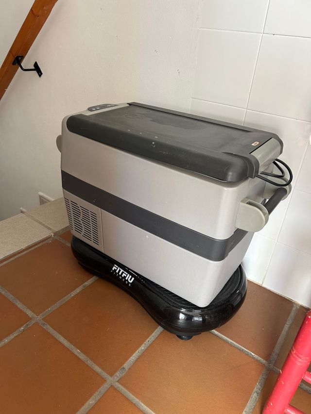 Nevera eléctrica portátil 