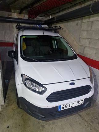 Ford Transit Courier 2015