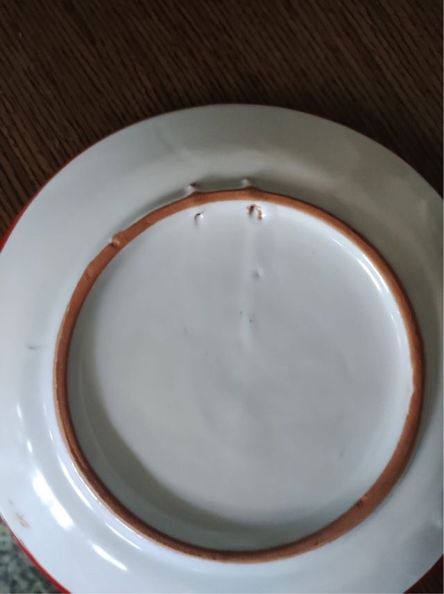 Piatto artigianato siciliano rosso