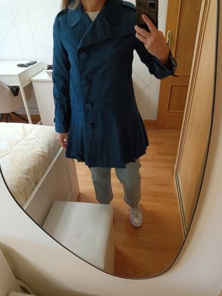 Gabardina azul petróleo