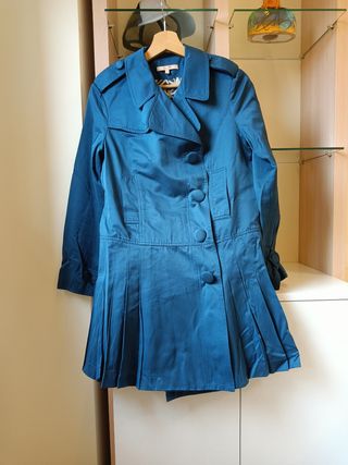 Gabardina azul petróleo