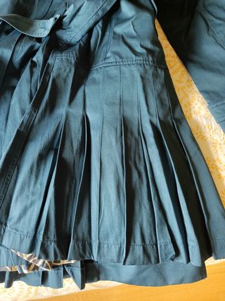 Gabardina azul petróleo