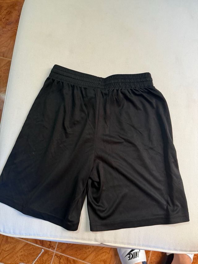 Pantalón corto deportivo negro Spyro
