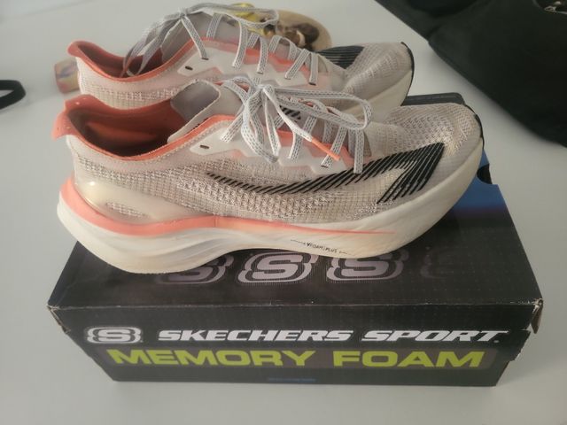 Tenis para correr Skechers